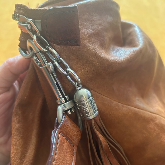 Camel coloured leather bag from Cole Haan. Cross body or shoulder straps. - Picture 4 of 6